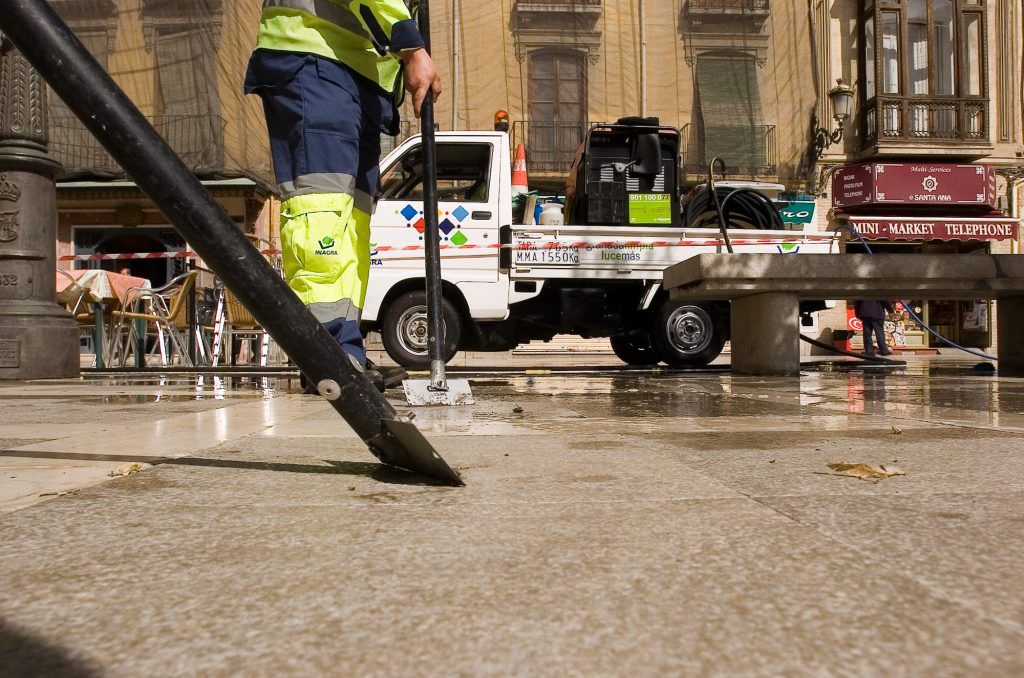 inagra-servicios-limpieza-granada2 - Servicios de limpieza de calles en Granada